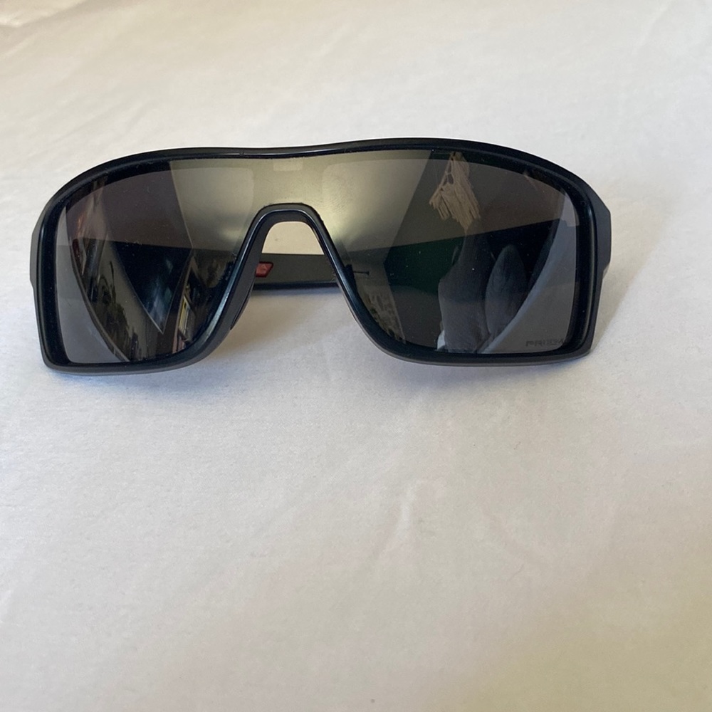 Mens Oakley sunglasses
